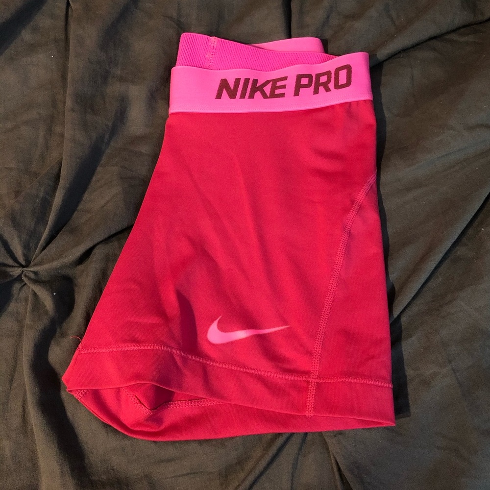 Pink Nike Pros